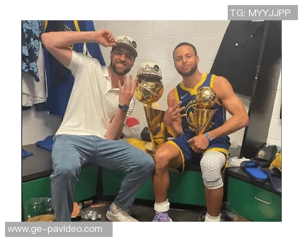 汤普森爆料:我们见证了他们的“肮脏手段”,22年队友受伤记忆难忘 汤普森爆料:我们见证了他们的“肮脏手段”,22年队友受伤记忆难忘